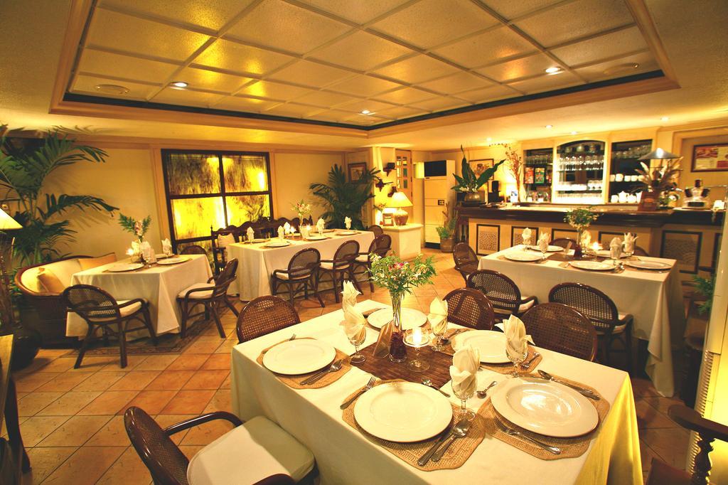Villa Margarita Hotel Davao City Exterior foto